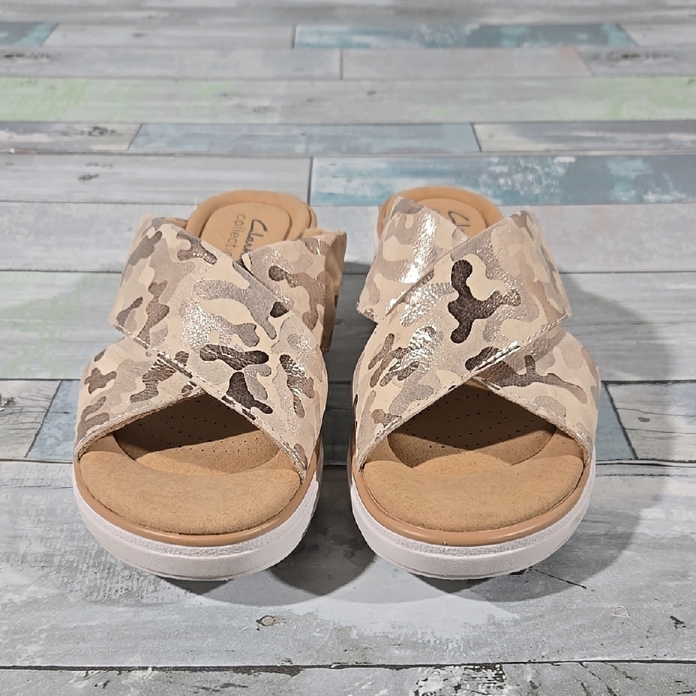 Clarks Collection Camo Print Wedges Sz 6.5